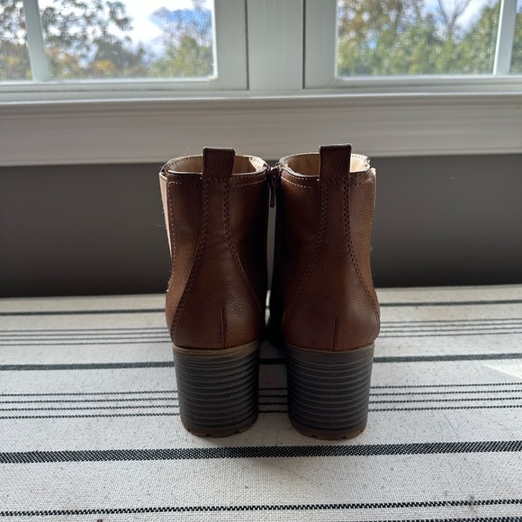 LifeStride Mesa Ankle Bootie - Picture 6 of 14